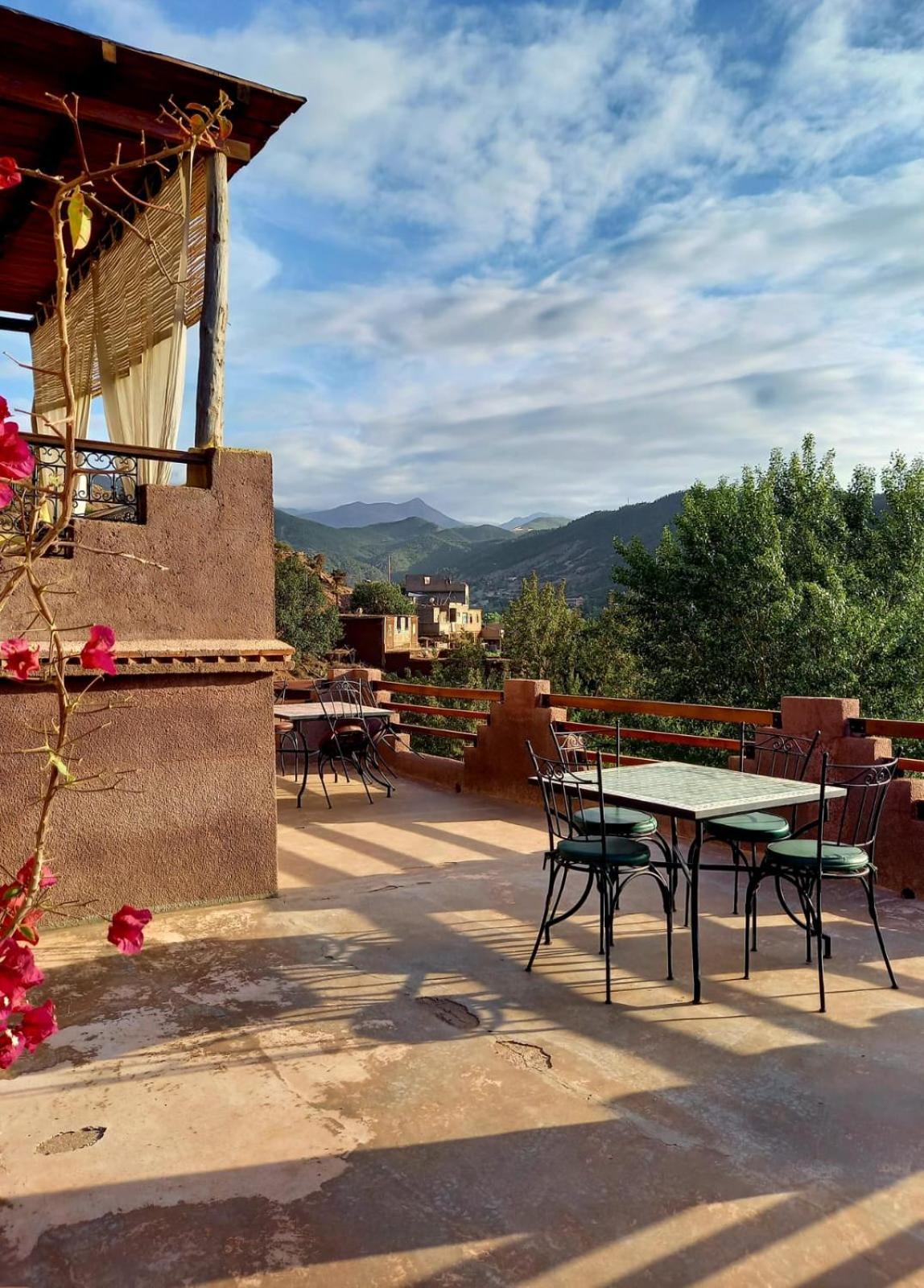 Ourika Timalizene Le Jardin Des Delices Hotel Tamezindert Exterior photo